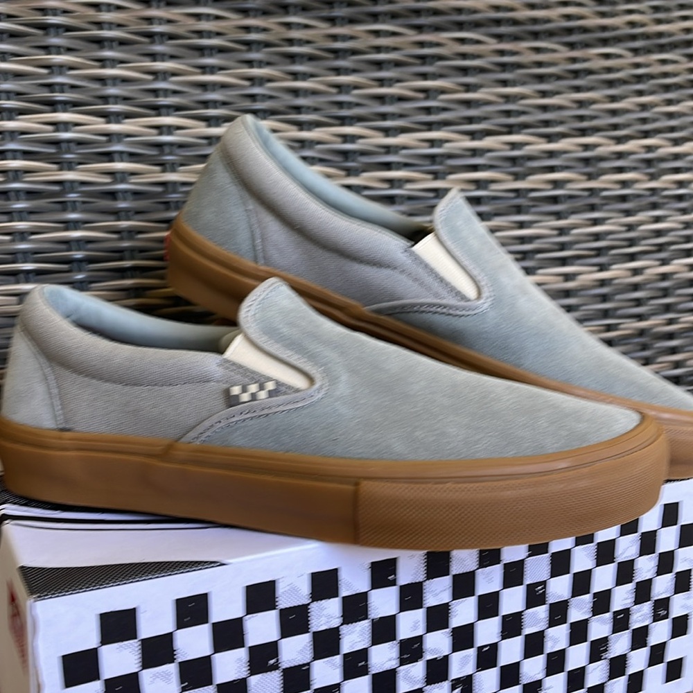 Vans WMNS Skate Slip-On Grey/Gum
VN0A5FCAN3Z
Sneakers - Picture 6 of 16